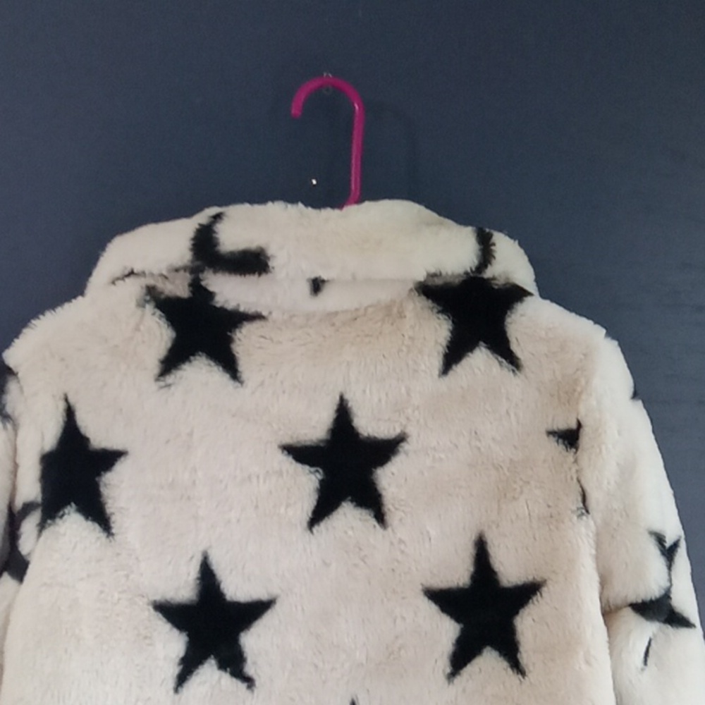 - Euc Pop Sugar fluffy cropped cream color black stars coat XS - Picture 8 of 9
